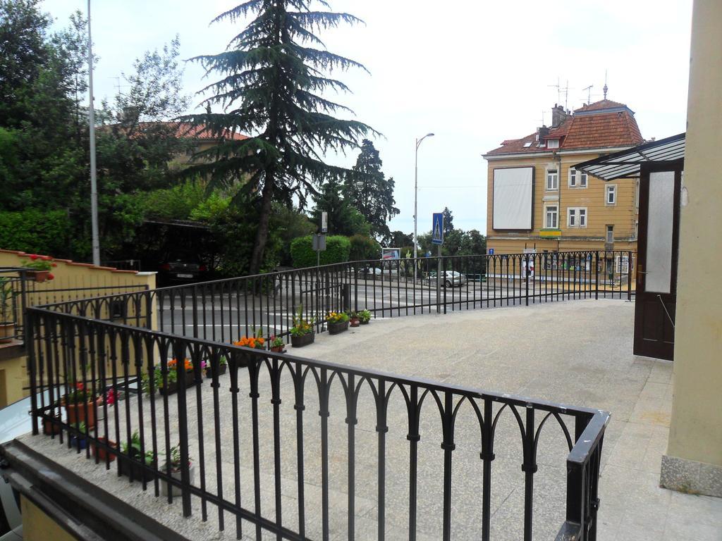 Ascic Apartment